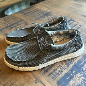 Wally Sox Hey Dudes. Men’s size 7